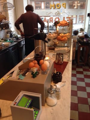 Café Pom & Flora Södermalm by null