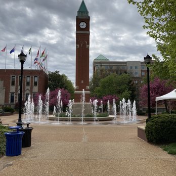 Saint Louis University - Fountain w clock tower (middle campus) - Colleges & Universities Near Me - Saint Louis, Missouri Saint Louis University - Fountain w clock tower (middle campus) - Colleges & Universities Near Me - Saint Louis, Missouri