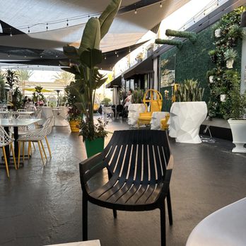 King’s Lounge La - So cute. The outdoor seating is very nice . - Mediterranean Near Me - Glendale, California King’s Lounge La - So cute. The outdoor seating is very nice . - Mediterranean Near Me - Glendale, California