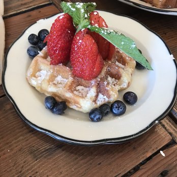 Slimak - Belgian Style Waffle - Coffee & Tea Near Me - Brooklyn, New York