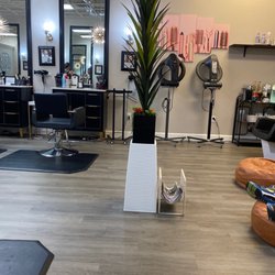 Scott Anthony Salon - Inside salon