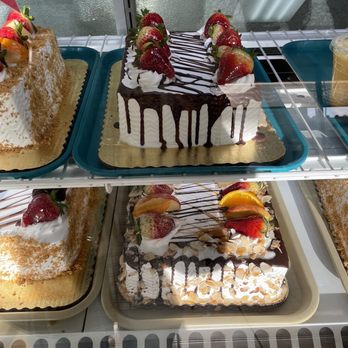 Panaderia Mi Lupita - Tres leches - Bakeries Near Me - Torrance, California Panaderia Mi Lupita - Tres leches - Bakeries Near Me - Torrance, California
