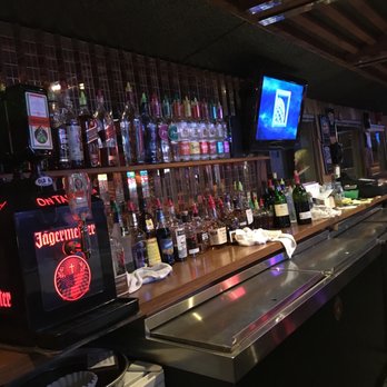 Front Range Inn - Sports Bars Near Me - Lakewood, Colorado