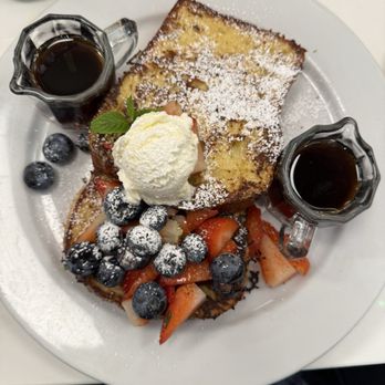 Madi - Brioche French Toast - Breakfast & Brunch Near Me - San Diego, California Madi - Brioche French Toast - Breakfast & Brunch Near Me - San Diego, California