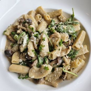5 Corners Kitchen - Mushroom Rigitoncini - French Near Me - Marblehead, Massachusetts