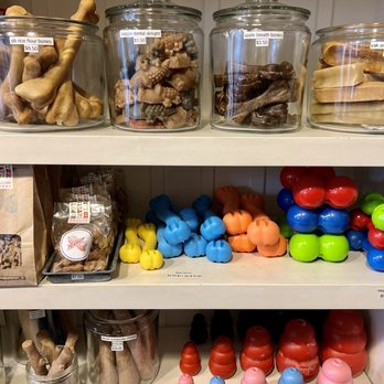 George - Cleaning teeth chew and treat selection - Pet Stores Near Me - Santa Barbara, California George - Cleaning teeth chew and treat selection - Pet Stores Near Me - Santa Barbara, California