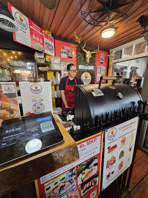 Munchies Live BBQ by null