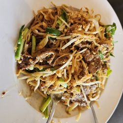Nong's Thai Cuisine - Beef Pad Thai, spicy hot.