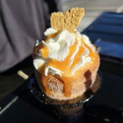 Crispy Cones - Apple pie inside a crispy cone