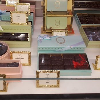 Ladurée - Macarons Near Me - Toronto, Ontario