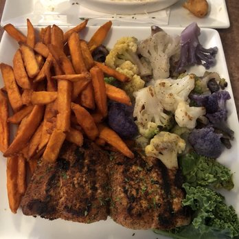 Big Daddy's  Restaurant - Seafood Near Me - Kure Beach, North Carolina