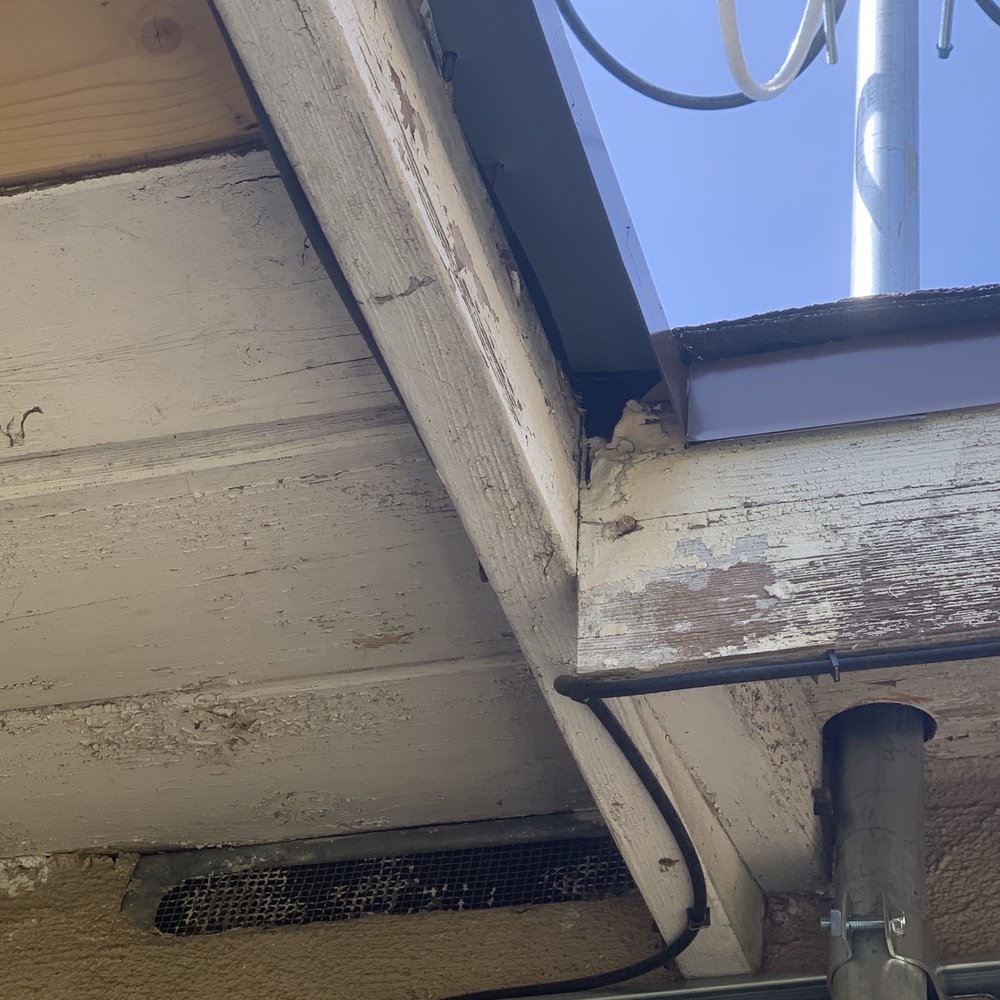 Evergreen Solar - Huge gap, sloppy job! - Solar Installation Near Me - Los Angeles, California Evergreen Solar - Huge gap, sloppy job! - Solar Installation Near Me - Los Angeles, California