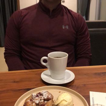 Che Figata - Bread pudding and coffee - Italian Near Me - Naperville, Illinois Che Figata - Bread pudding and coffee - Italian Near Me - Naperville, Illinois