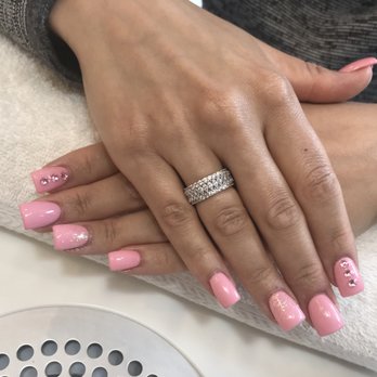 Luxury Nails and Spa - Nail Salons Near Me - Berlin, Connecticut
