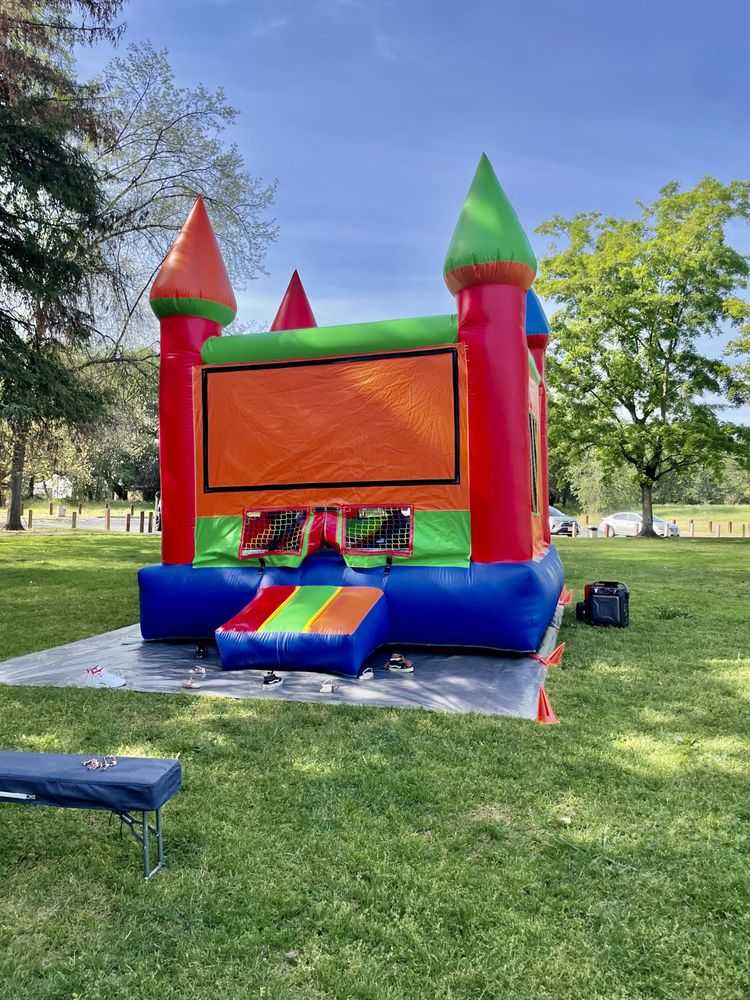RAMIREZCLARKE BOUNCE HOUSE FAMILY ADVENTURE 29 Photos Carmichael