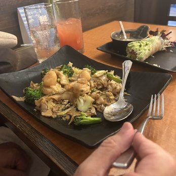 Laos Kitchen - Mixed seafood with noodles and vegetables - Laotian Near Me - San Rafael, California