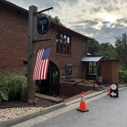 The Virginia Tasting Cellar