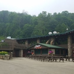Emo's Pit - Entrance