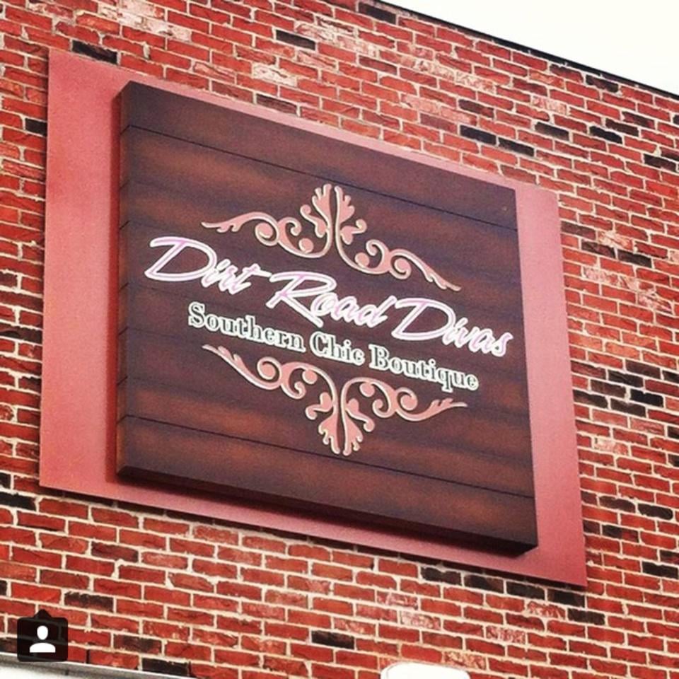 Dirt Road Divas Boutique Image