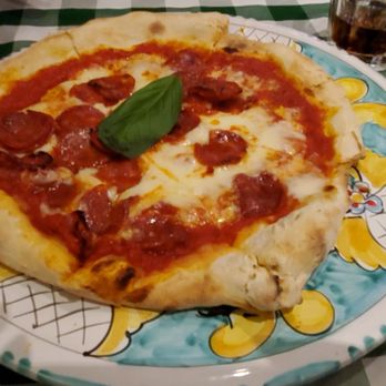 Mamma Pizza Osteria - Diavola pizza - Pizza Near Me - Oslo, 03 Mamma Pizza Osteria - Diavola pizza - Pizza Near Me - Oslo, 03