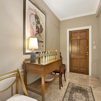 Jason Bunetta - Fulton Grace Realty - Foyer entry to my newest listing! Reach out to me for more information! - Real Estate Agents Near Me - Chicago, Illinois Jason Bunetta - Fulton Grace Realty - Foyer entry to my newest listing! Reach out to me for more information! - Real Estate Agents Near Me - Chicago, Illinois