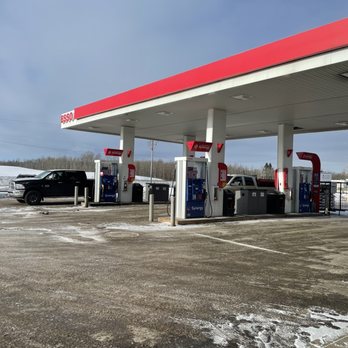 Esso - a gas station with cars parked in the lot - Gas Stations Near Me - Sherwook Park, Alberta Esso - a gas station with cars parked in the lot - Gas Stations Near Me - Sherwook Park, Alberta