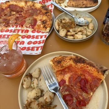 Cosetta - Great tasting pizza and butter beans - Italian Near Me - Santa Monica, California Cosetta - Great tasting pizza and butter beans - Italian Near Me - Santa Monica, California