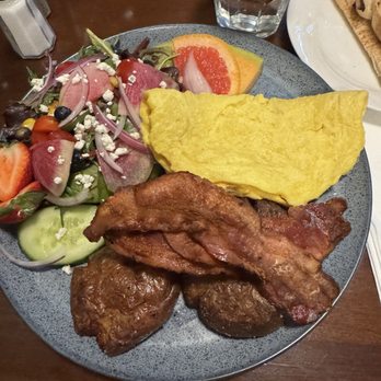Ratatouille Bistro - Classic breakfast - French Near Me - Ottawa, Ontario Ratatouille Bistro - Classic breakfast - French Near Me - Ottawa, Ontario