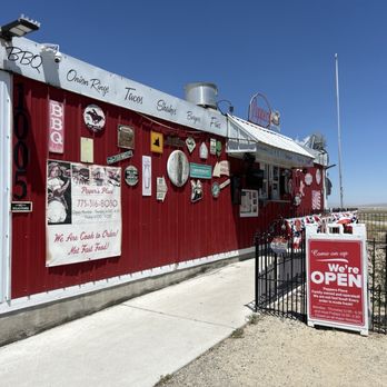 Pepper's Place - The restaurant - American Near Me - Hawthorne, Nevada