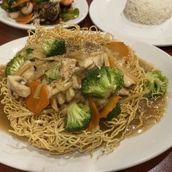 Rearn Thai - Crispy Noodle