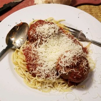 Biscotti's Restaurant - Italian Near Me - Conneaut, Ohio