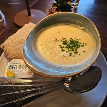 Bryggeloftet & Stuene - Fish soup - Seafood Near Me - Bergen, 12
