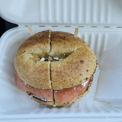 Bagel Market Cafe - Classic Sliced Lox Bagel
