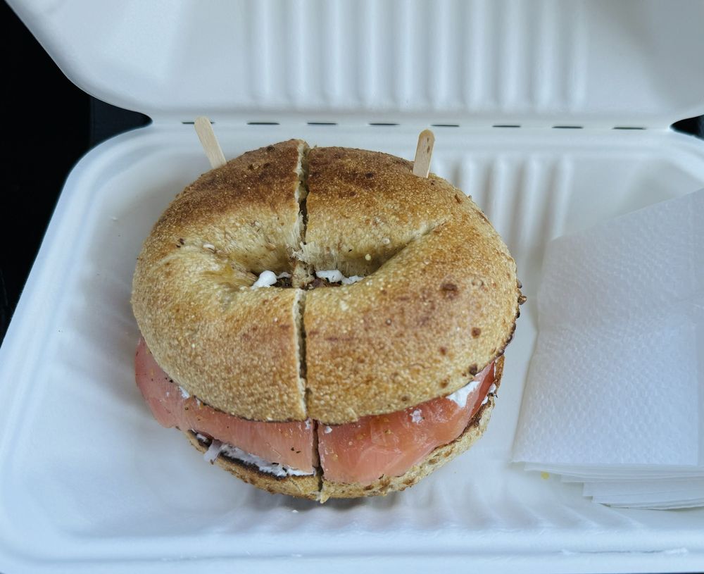 Bagel Market Cafe Logo