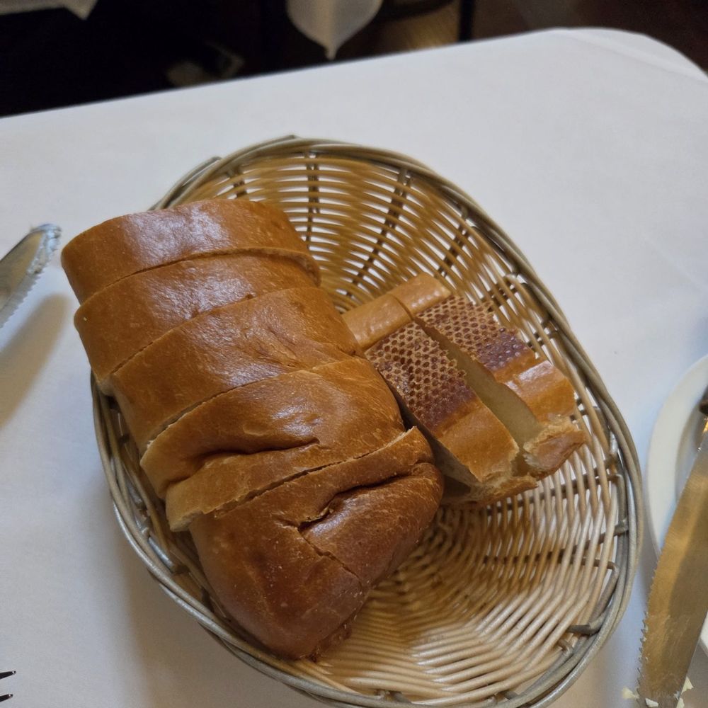 Broadway Prime - Fresh bread complimentary - Steakhouses Near Me - Burlingame, California Broadway Prime - Fresh bread complimentary - Steakhouses Near Me - Burlingame, California
