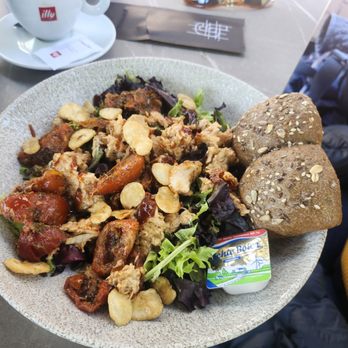 Grachthof De Restaurant Botenverhuur Rondvaarten - Chicken salad - Barbeque Near Me - Giethoorn, OV