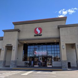 Safeway - Store front.