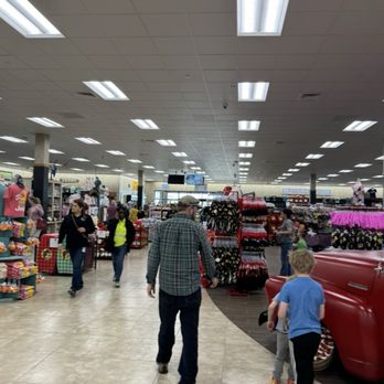 Buc-ee’s - Souvenir Shops Near Me - Amarillo, Texas