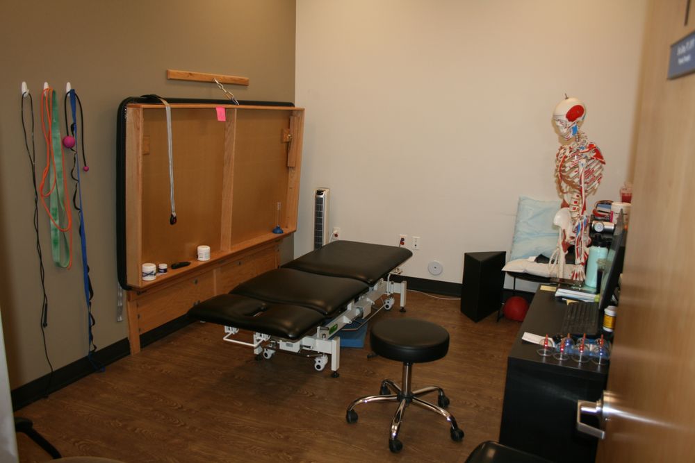 Neurology Associates Neuroscience Center - patient advocate in Chandler, AZ