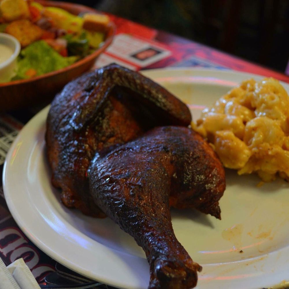 Red House BBQ - Barbeque Near Me - Tehachapi, California