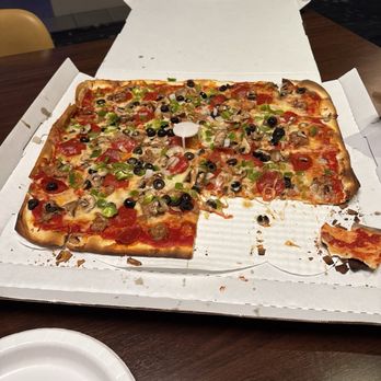 Calderone Club - Large combination pizza - Pizza Near Me - Milwaukee, Wisconsin Calderone Club - Large combination pizza - Pizza Near Me - Milwaukee, Wisconsin