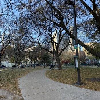 Dearborn Park - Parks Near Me - Chicago, Illinois