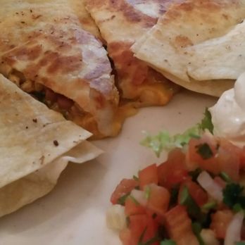 Mi Casa Restaurant - Chicken Quesadillas ~ average. - Mexican Near Me - Mount Pocono, Pennsylvania Mi Casa Restaurant - Chicken Quesadillas ~ average. - Mexican Near Me - Mount Pocono, Pennsylvania