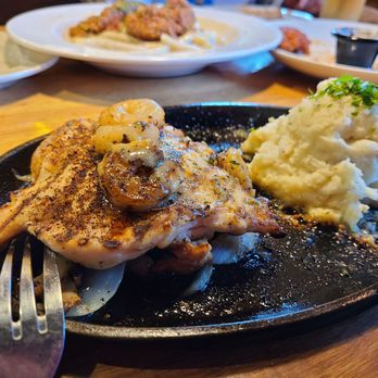 Applebee's Grill + Bar - American Near Me - Azusa, California