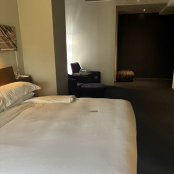Le Germain Hotel Calgary - Hotels Near Me - Calgary, Alberta Le Germain Hotel Calgary - Hotels Near Me - Calgary, Alberta