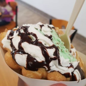 AM Ice Cream - a hand holding a cup of ice cream - Bubble Tea Near Me - South Milwaukee, Wisconsin