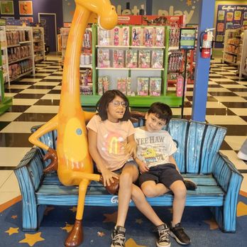 Toys R Us - Toy Stores Near Me - Camarillo, California Toys R Us - Toy Stores Near Me - Camarillo, California