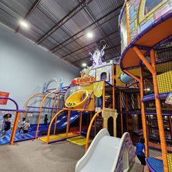 Another view of the big area for kids/big kids