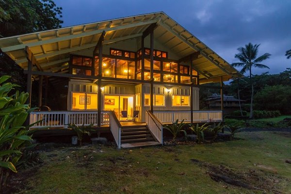 Hana's Tradewind Cottages by null