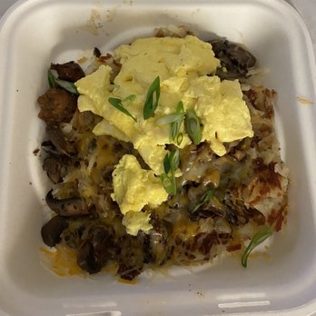 Snooze, an A.M. Eatery - Spuds Deluxe - Breakfast & Brunch Near Me - Lone Tree, Colorado Snooze, an A.M. Eatery - Spuds Deluxe - Breakfast & Brunch Near Me - Lone Tree, Colorado